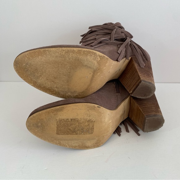 Steve Madden Ohio fringe trim ankle boot Taupe women size 9 M - Picture 2 of 7